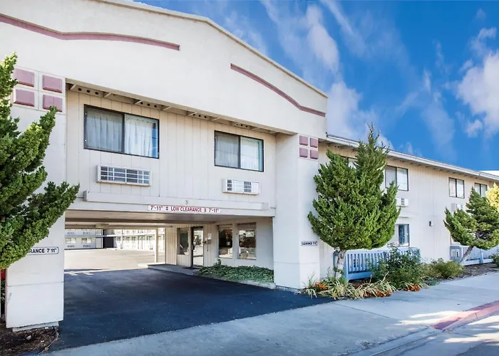 Super 8 By Wyndham Bishop